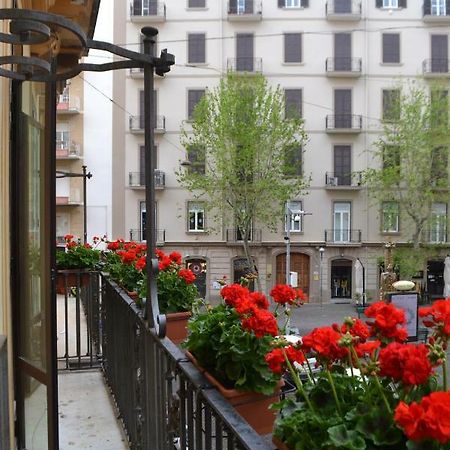 فيلا نابوليفي Il Balcone Sulla Piazza المظهر الخارجي الصورة